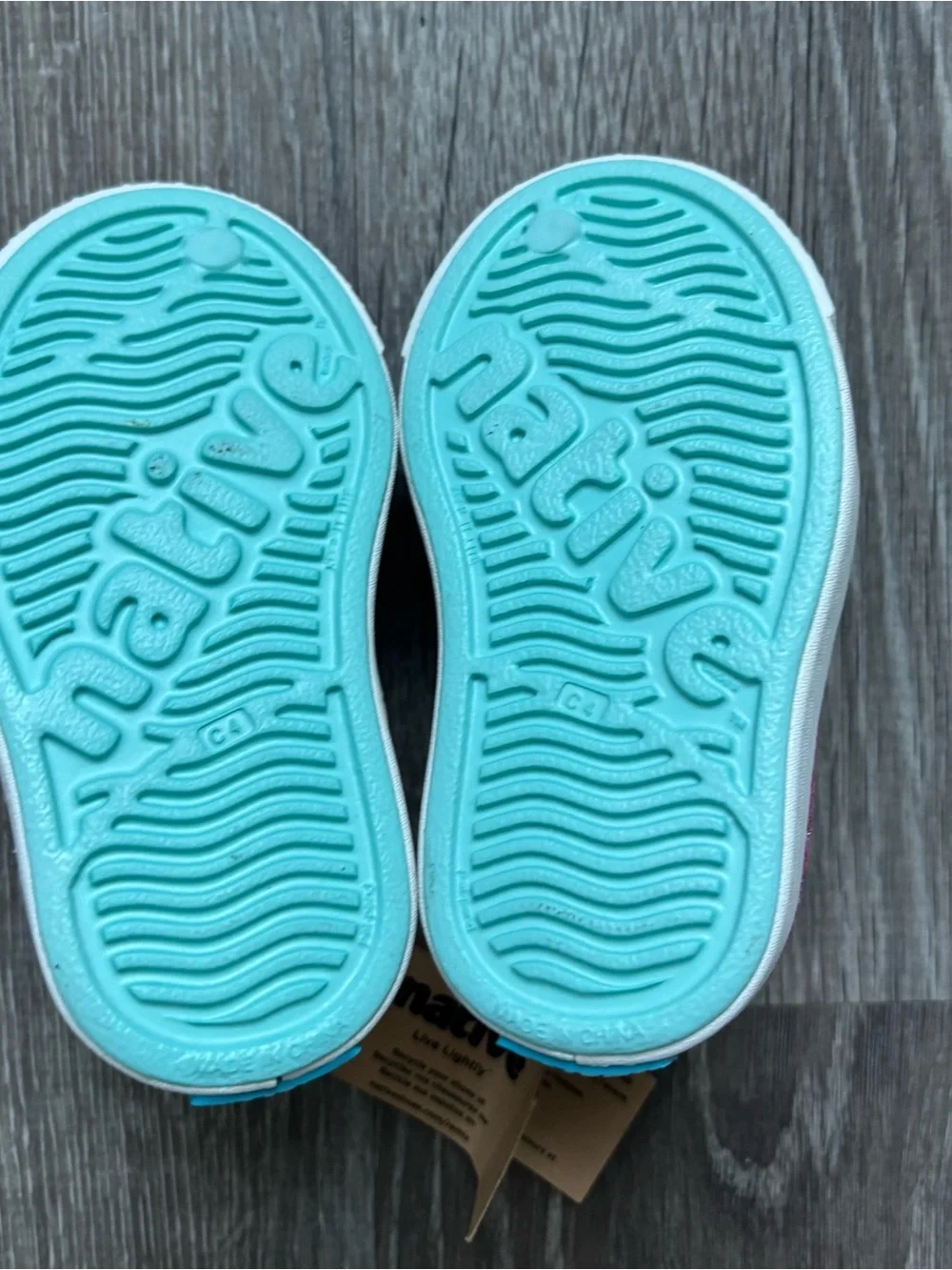 NWT Native Jefferson Glitter Slip-On Kids Shoes - Teal & Pink Size 4C